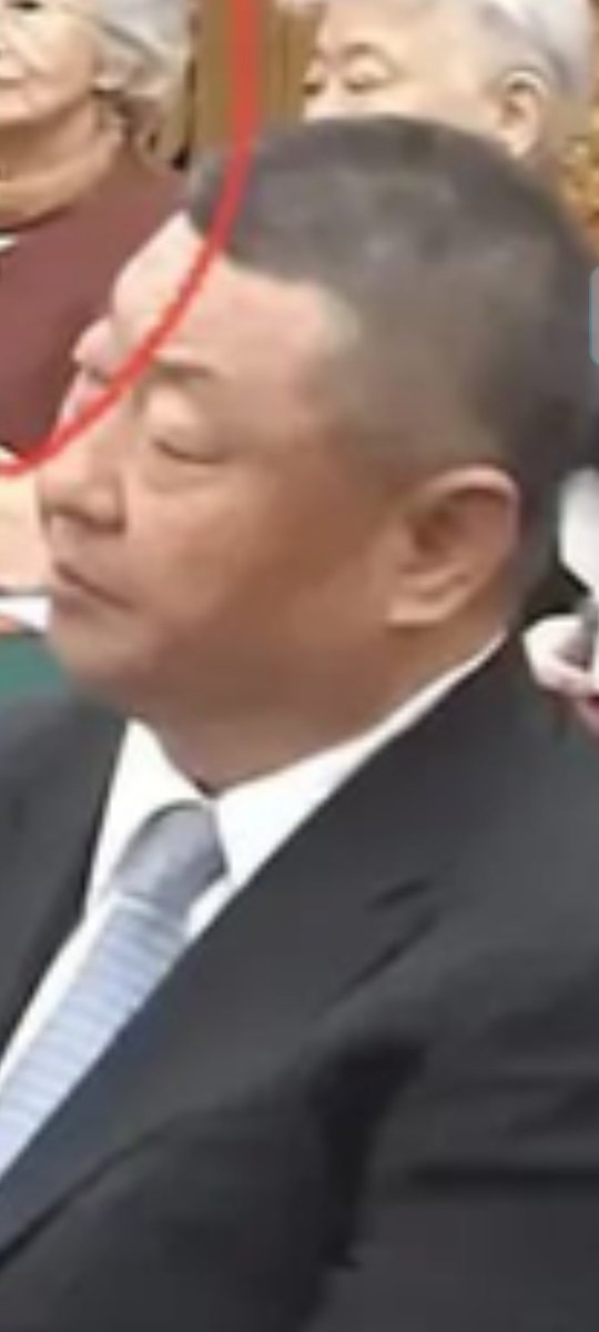 MormontLya86015's tweet photo. @Vd6Gvq 这个呢？习包子他哥吧这是 https://t.co/AUjdEChpwL