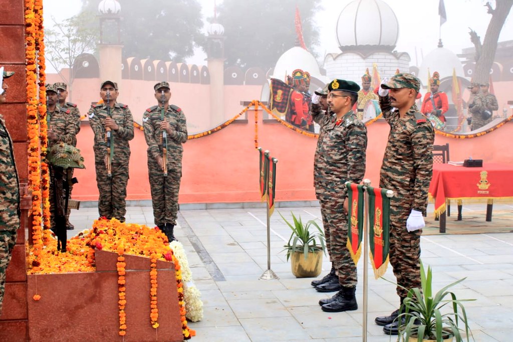 SWComd_IA's tweet photo. 52nd #NagiDay was commemorated with a solemn wreath laying ceremony at #NagiWarMemorial. Veterans & hundreds of villagers from #SriKaranpur and #Nagi attended the ceremony. Local villagers who had aided the #IndianArmy during  #BattleOfNagi were also felicitated.

#ChetakCorps
#AmoghDivision
@HQ_IDS_India 
@DIAV20 
@KSBSectt 
@LestWeForgetIN 
@salute2soldier 
@SpokespersonMoD
@adgpi