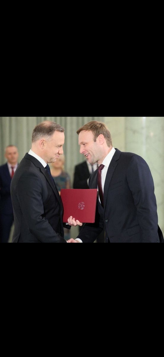 DaisyKowalska's tweet photo. Dwóch strategów skonfliktowanych z własnym mózgiem;) https://t.co/UZ3vcTLM1K