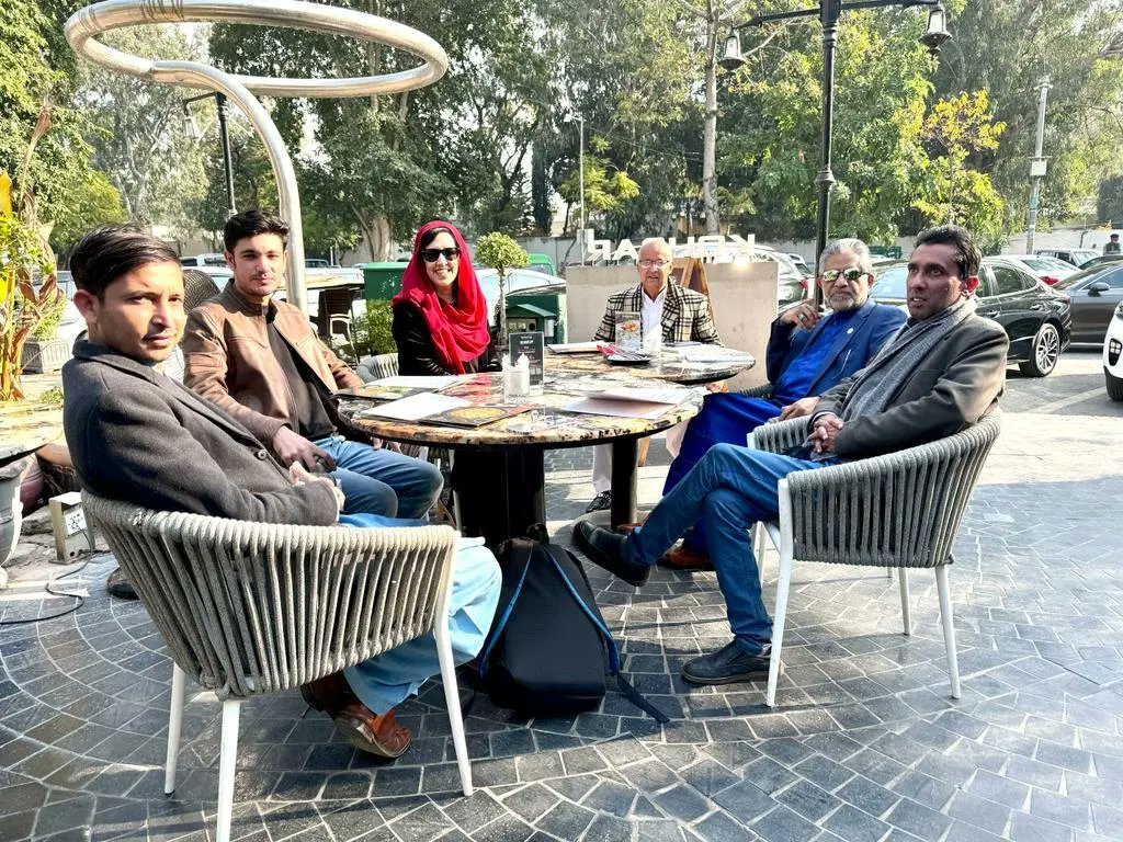 YouthCouncilPK's tweet photo. Lord Mayor of Manchester Councillor Yasmine Dar, Lord Mayor of Stoke on Trent Councillor Majid Khan, Raja Najabat Hussain Sitara I Pakistan Chairman JKSDMI, Muhammad Shezad Khan President Youth Council Pakistan, Raja Sajid Mehmood Country Coordinator JKSDMIPK met in Islamabad. https://t.co/PCjfiFcBZZ