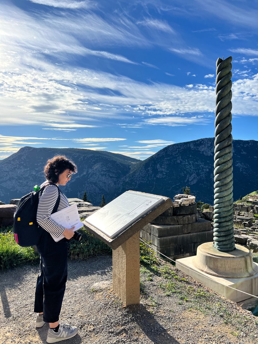 ASCSAthens's tweet photo. #academicprogram (Following in 🇬🇷)
🗻Once the center of the ancient world and home of the famous oracle of Delphi. Our American School Fellows followed the footsteps of famous kings and generals in history. Enjoying the splendors of the sanctuary of Apollo at #Delphi. https://t.co/NsmvjlGm5E