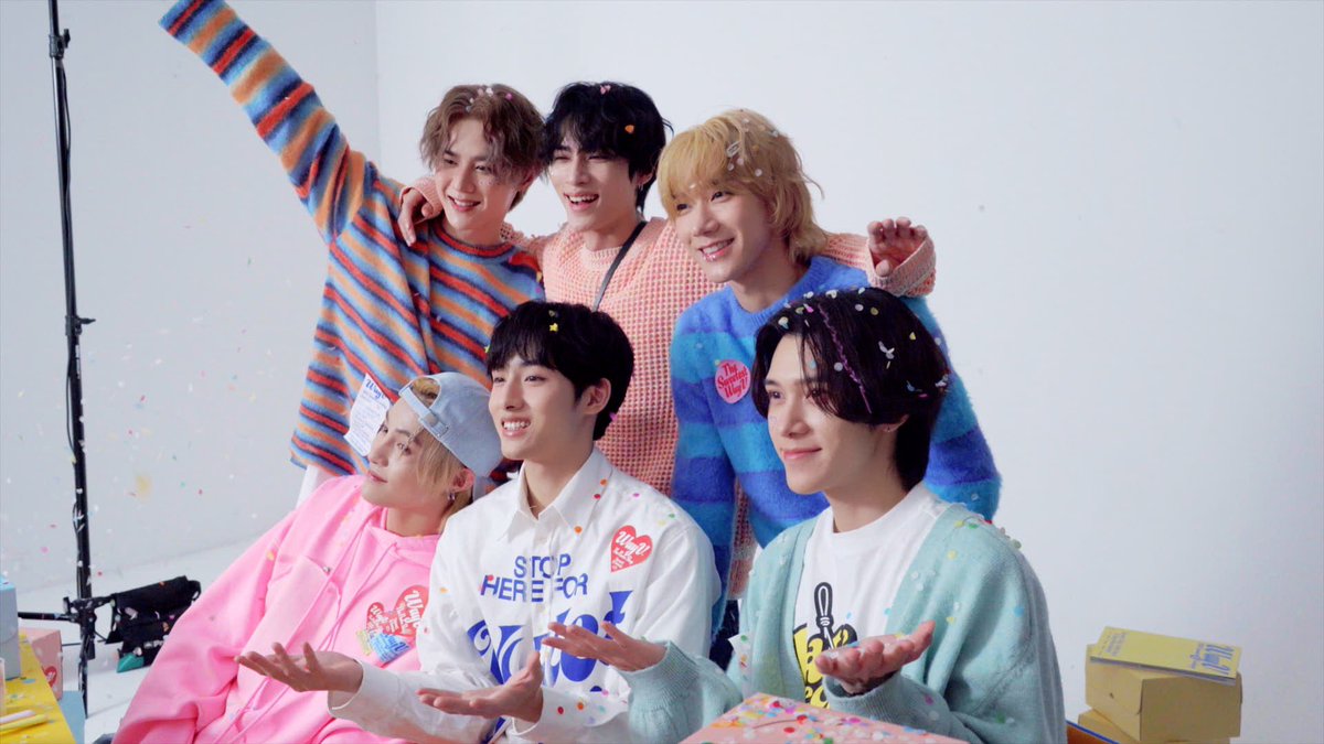WayV_official's tweet photo. 2024 WayV SEASON’S GREETINGS #威神V
 
https://t.co/VQWfttB3Gb
 
#WayV #威神V #시즌그리팅 https://t.co/XMWThNWDUt