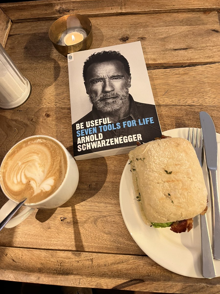 This is exactly the type of book (fresh inspiration, practical life wisdom and motivation based on the authors‘ rich life experience) to get me kick-started for the new year. Thank you <a href="/Schwarzenegger/">Arnold Schwarzenegger</a> 🙏🏻❤️
