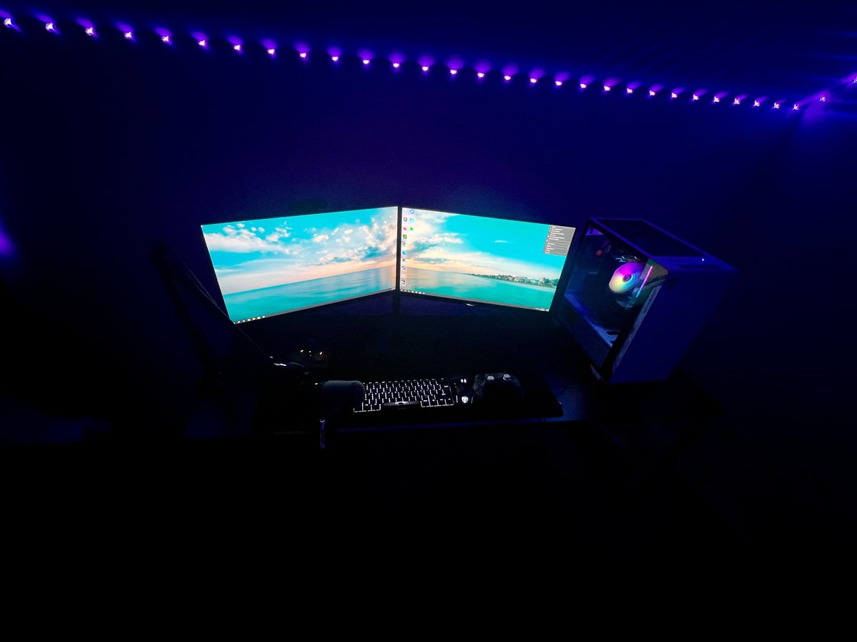 yosyn1x's tweet photo. new setup… should i comeback with warzone content https://t.co/FjstzRkq5I