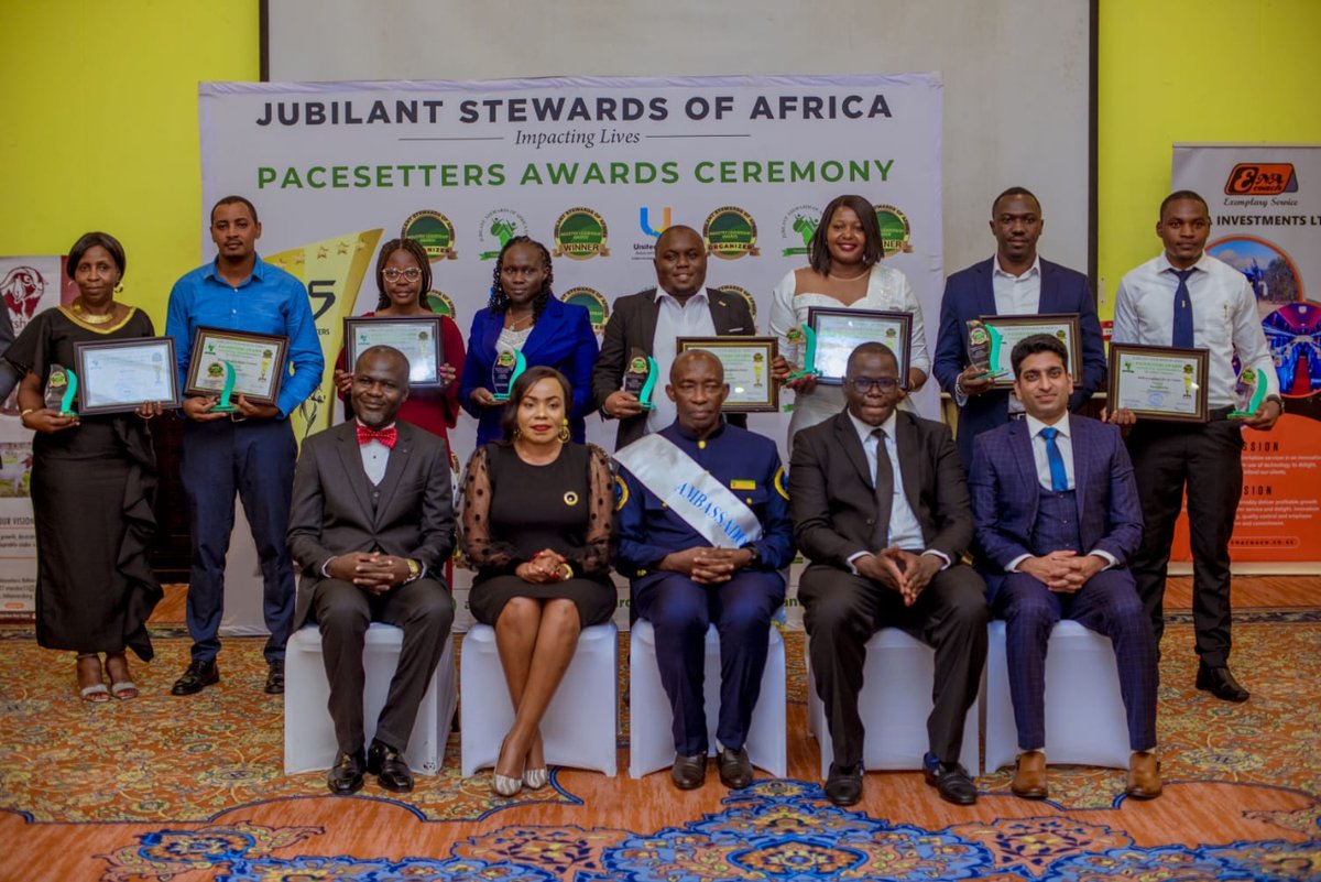 evmakco's tweet photo. We're thrilled to announce that EvMak has won the Jubilant Steward of Africa Pacemakers Award 2023 for Digital and Innovative Solutions!  #LatePost #EvMak #AfricaPacemakers #DigitalHealth #DigitalPayments #FinTech https://t.co/1Uw8I3oNn9