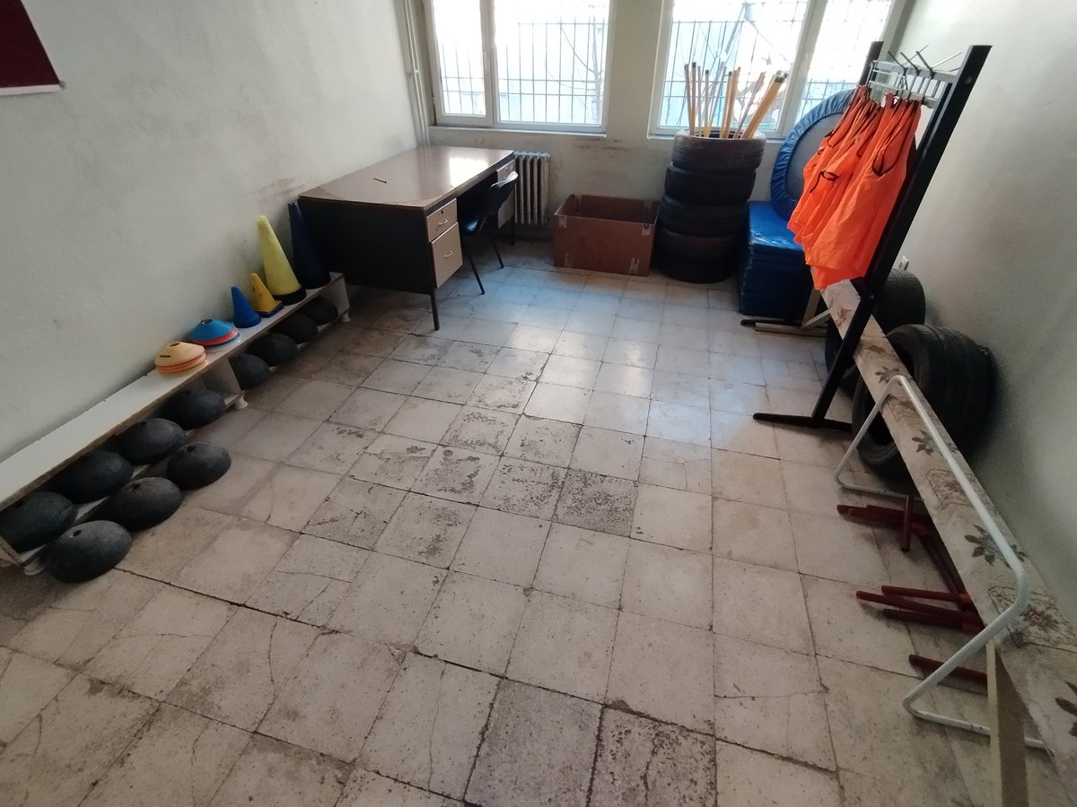 Ekipman odası hazır 😃💯😎⚽🏀🏓🥎🏸
#bedeneğitimi