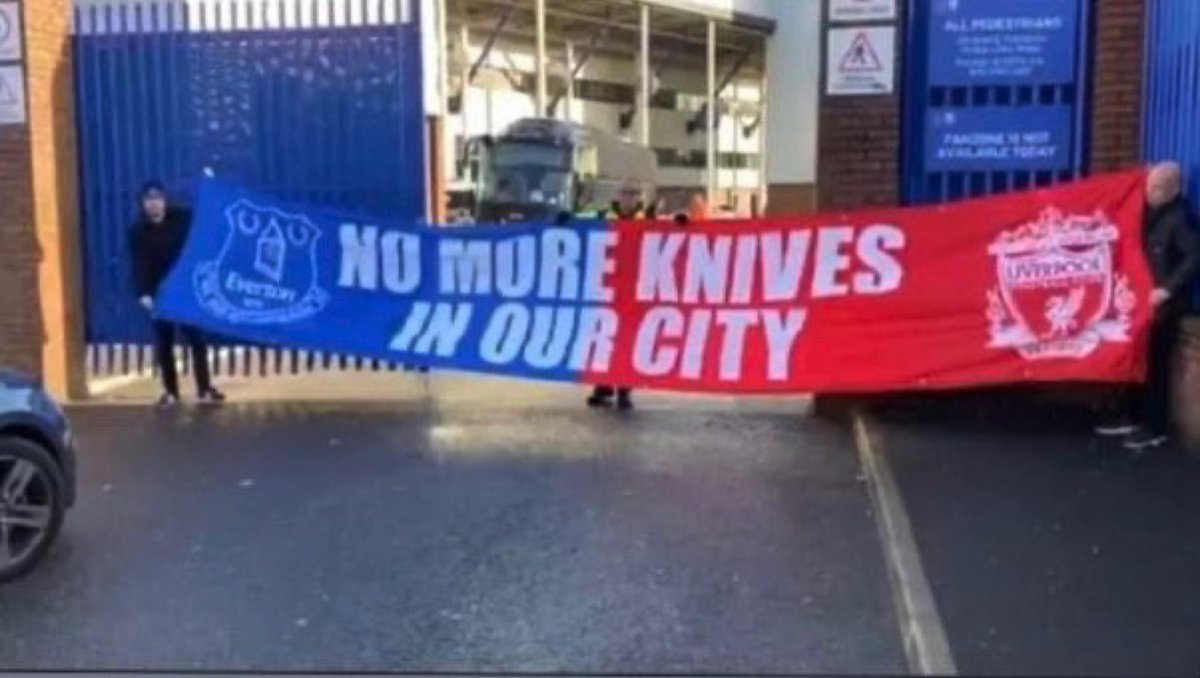 Mark_Lyson's tweet image. Parents, please speak to your kids, make them understand the consequences of knife crime, lives get ruined on both sides.
Also tell them you’re not hard carrying a knife, you’re a shithouse!