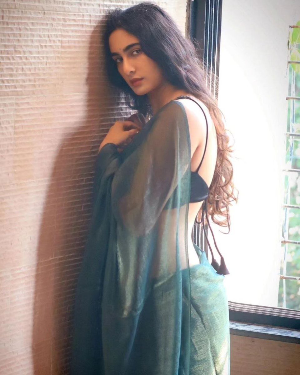 SareeLovers3's tweet photo. BLACK @Ishudreamer @TheFarahKhan @SunnyLeone @krishikalulla @lulopilato @lustbih @olyria__royy @Yvonnenelsonghn @yvonnebar2021 @nuri_prastanti
@guhndul2 @sareebeauty2 @sareebeauty @SareenHabeshian @Heroineshub24 @Anithacuty
@iamramyapandian @AdultChoti @iirwnllxyz https://t.co/Boxw3WdYKX