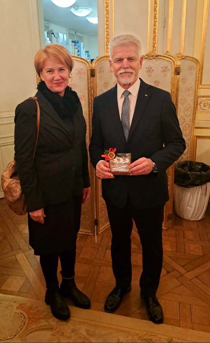 Notre rencontre avec le président tchèque <a href="/prezidentpavel/">Petr Pavel</a> lors de sa visite à #Paris . Présentation de nos activités au couple présidentiel et  nos vœux pour une excellente année #2024 .