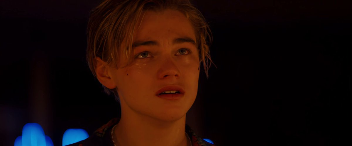 TheCinesthetic's tweet photo. romeo + juliet (1996) https://t.co/PkbIiJU2K0