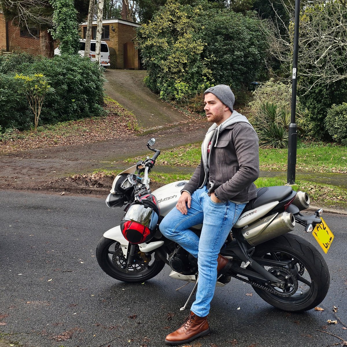 Winter rides on the beast ❄️