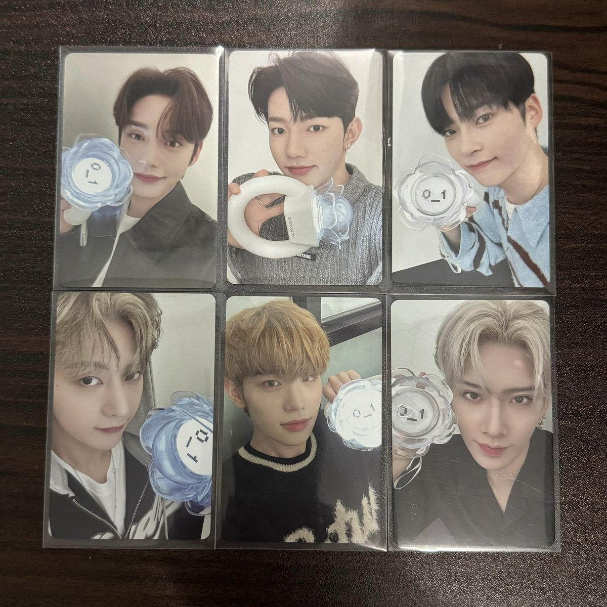 nyamgz's tweet photo. wts lfb ph

zb1 lightstick pobs

   100 ea + pf &amp; lsf (prio payo)
   90 ea if taking 3 or more !
   dnc if sensitive to marks
   read url before u dm

t. zerobaseone rosering jiwoong zhanghao zhang hao hanbin matthew taerae ricky pob pc photocard https://t.co/BKIl7kdaRW