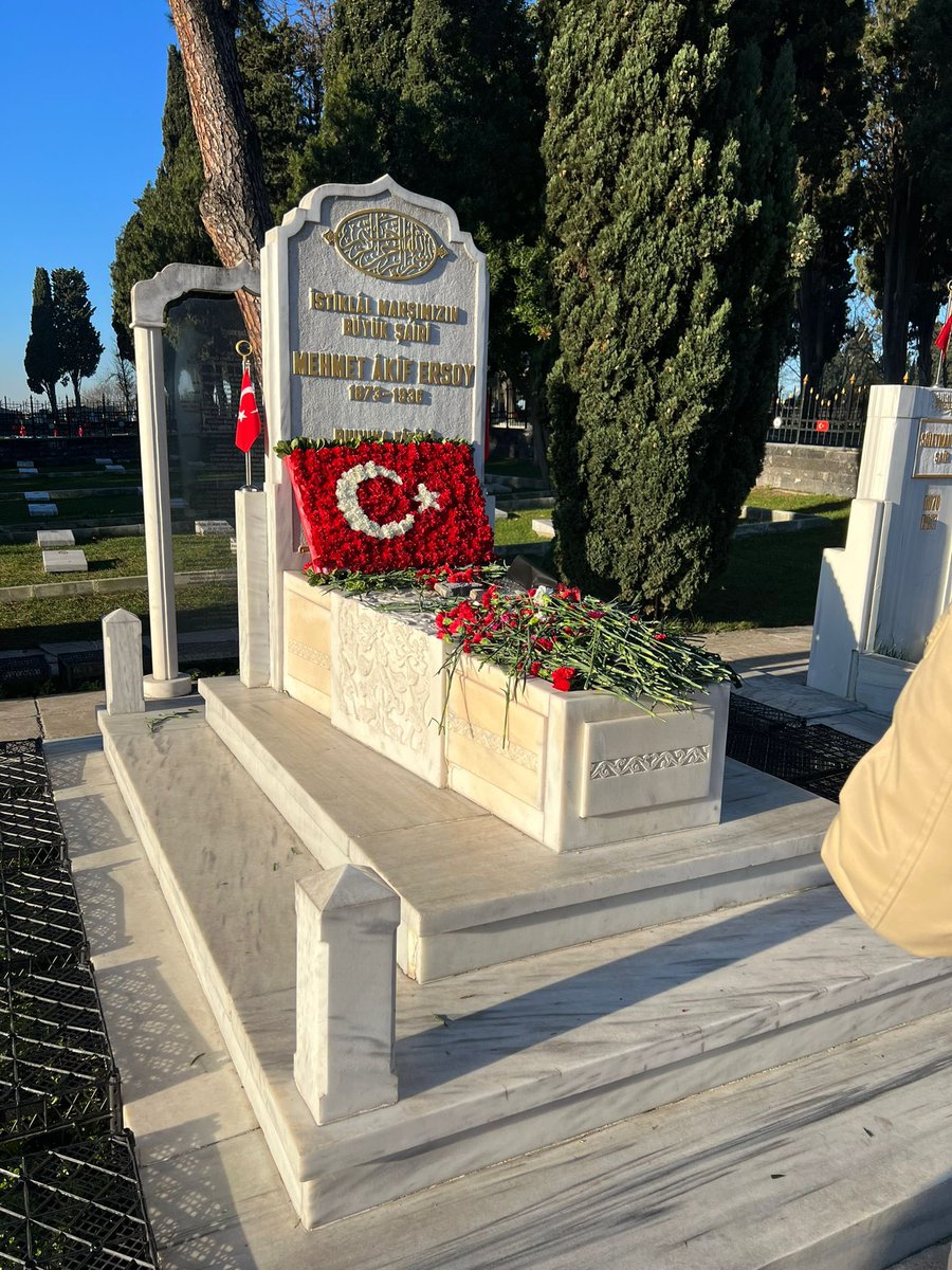 87 yıl önce aramızdan ayrılan Milli Şairimiz Mehmet Akif Ersoy’u öğrencilerimizle ziyaret ettik. 

<a href="/istanbulilmem/">İstanbul İl Millî Eğitim Müdürlüğü</a> <a href="/istmemkultur/">Dilimizin Zenginlikleri Projesi</a> <a href="/Avcilarilcemem/">Avcılar İlçe Millî Eğitim Müdürlüğü</a>  <a href="/CevatDervisoglu/">Cevat Dervişoğlu</a> 
<a href="/TC_istanbul/">TC İstanbul Valiliği</a>  <a href="/avcilarkaymakam/">Avcılar Kaymakamlığı</a> <a href="/avcilarmem/">avcilarmem</a> 
<a href="/ogrencimeclisi/">T.C. Öğrenci Meclisi</a> <a href="/avcilarmeclisi/">Avcilaröğrencimeclisi</a>