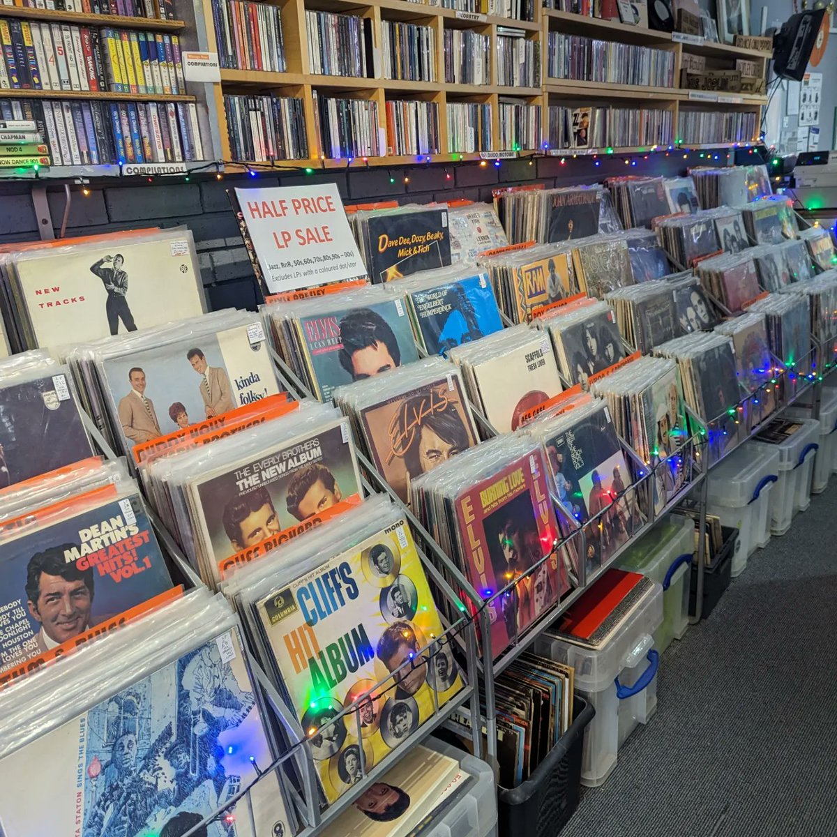 We've added to our Half Price Album stock so come and get yourselves a bargain. Quality preloved vinyl LPs from £2.50 each. Plus loads more great clearance offers.
Open today, Friday and Saturday 10am-4pm.

#redditch #WorcestershireHour #westmidlands #vinyl #vinylcommunity #sale