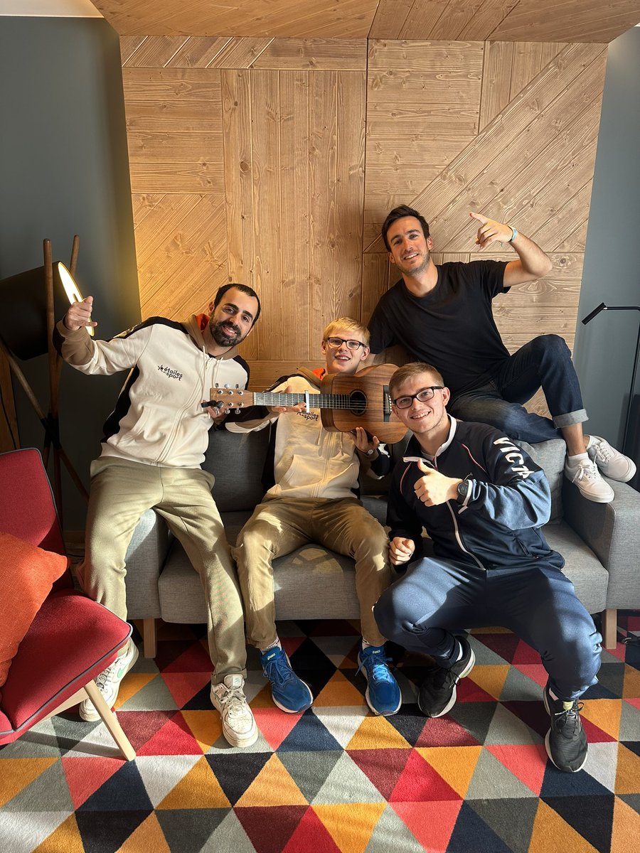 Les bros <a href="/AlexisLebrun15/">Alexis Lebrun</a> et <a href="/felixlebrun34/">Félix Lebrun</a> sont venus nous voir en studio pour un projet musique / sport à venir bientôt … 🎶🥁