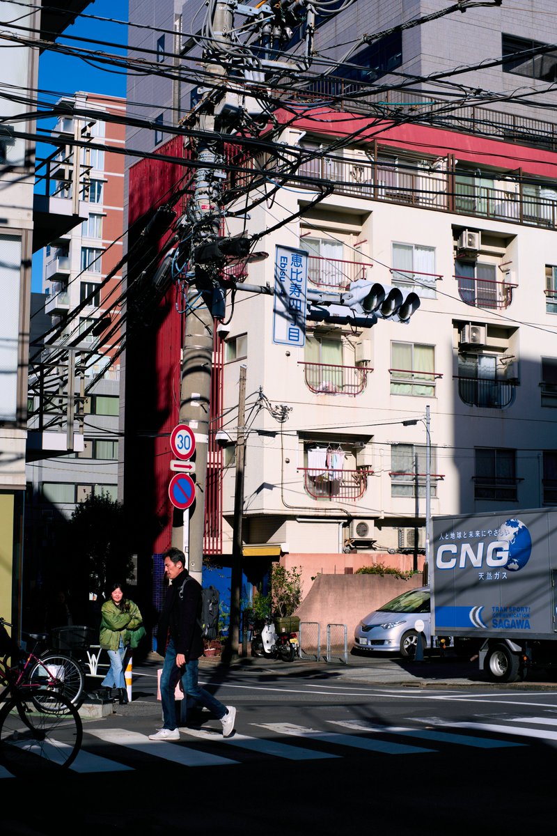 KannistoJuha's tweet photo. Some shots from 1 week ago taken during lunch break at Shirokanedai with my Sony #A7CII & #Kistar 55/1.2. It was another very clear and sunny day with photogenic light. More: https://t.co/6i94PGW6Bt https://t.co/VPVHIunKXs