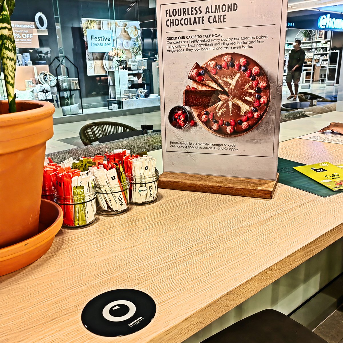 Opencharge's tweet photo. Discover @WOOLWORTHS_SA WCAFE at the new Tygervalley store: 100% organic African brew, fresh cakes, organic harvest table, and a varied menu with plant-based, gluten-friendly, and carb-conscious options. Stay powered with Opencharge

#woolworths #wcafe #coffee #opencharge https://t.co/mGX92voI4J