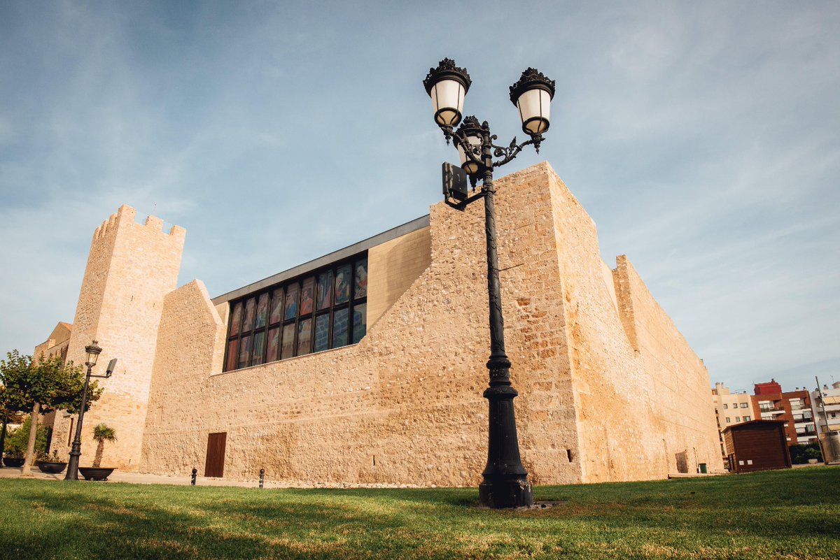 Donem la benvinguda a l'any nou des d'aquesta joia del #patrimoni a les #TerresDeMestral 💎😍

Foto: @ajuntament_vh | #CulturaALAbast
#PatrimoniCultural
#Cultura
#sensacions
#airelliure
#marimuntanya
#DelEbrealaMediterrània
#OutdoorPark de #mar i #muntanya