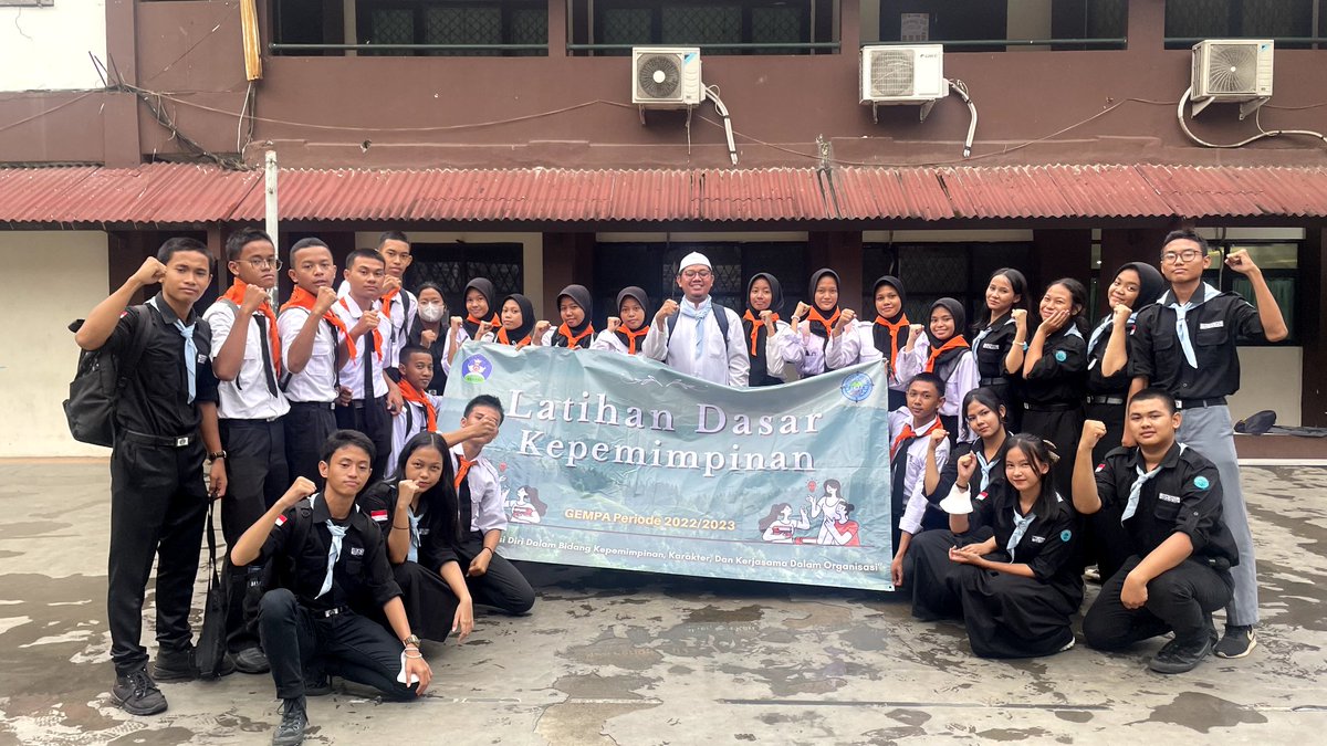 gempasman6's tweet photo. SALAM RIMBA! Alhamdulillah, pada tanggal 6,7,8 Desember 2023 telah diselenggarakan Latihan Dasar Kepemimpinan dengan tema “Menggali potensi diri dalam bidang kepemimpinan, karakter, dan kerjasama dalam organisasi”✨ https://t.co/fxZNvEDV6n