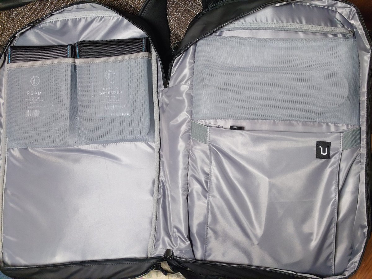 takunc54's tweet photo. UlanziカメラバックBP-10届きました！
さっそく機材を入れてみました。
容量は今まで使っていたのと同じくらいですが、ポケットがたくさんあってアクセサリーが入れやすくなりました。
個人的には外側ポケットに角形フィルターがピッタリ入るスペースがあるのが最高でした(写真4枚目)

#Ulanzi
#BP10 https://t.co/SwKHELels2