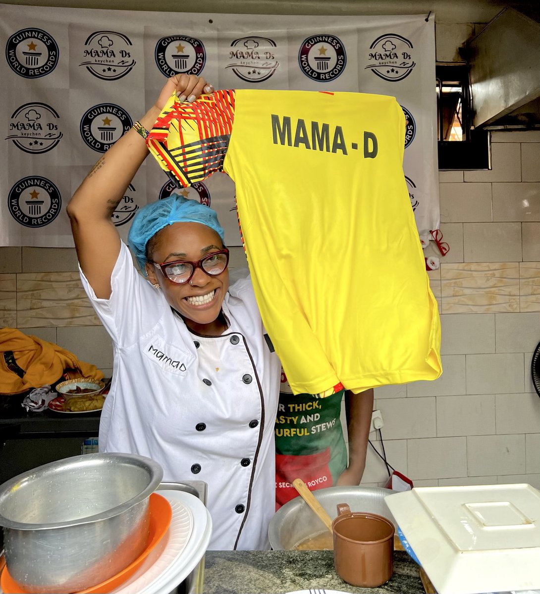 Ladies & gentlemen! @GWR winner for the longest cooking 🧑‍🍳 time! Congratulations @Mama_d256 We are so proud of you! 👏🏽 🇺🇬 #MamaDsWorldRecord