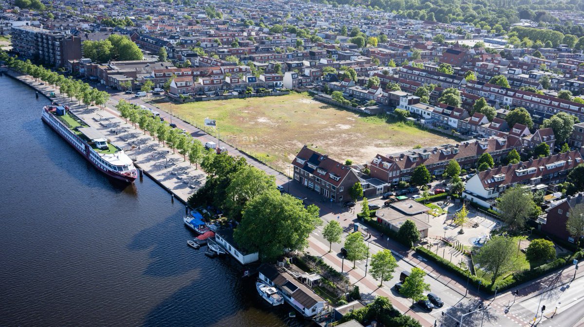 We hebben een plan gemaakt om 163 woningen te bouwen op de plek waar vroeger fabriek Sonneborn stond. Je kunt tot en met 31 januari 2024 reageren op de plannen. Lees meer:
haarlem.nl/plan-voor-163-…