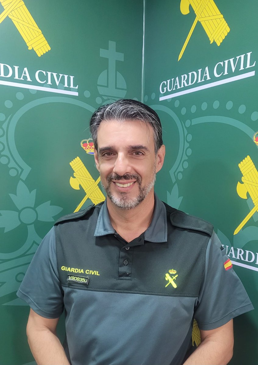 🛜Está previsto que las compras online esta Navidad aumenten en un 4% respecto a 2023

🔎El responsable de la oficina de prensa de la <a href="/guardiacivil/">Guardia Civil</a> en #Melilla, <a href="/jromanguillen/">*José Luís Román*</a> nos cuenta los aspectos a tener en cuentra a la hora de comprar en línea

🔊cadenaser.com/radio-melilla/…
