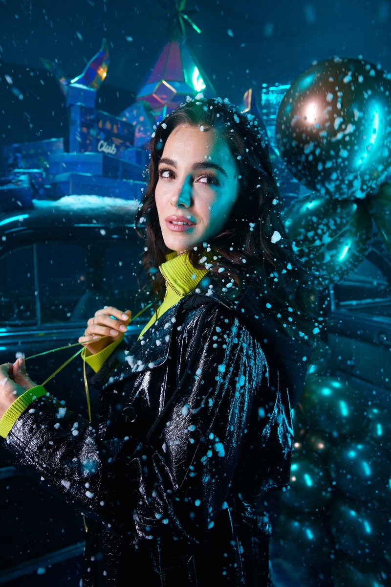 Beymen_Club's tweet photo. Beymen Club’ın canlı renk paleti Hafsanur’un stiline çok yakıştı🌟 #BeymenClub #NewYearsMagic https://t.co/uCLapaheXV