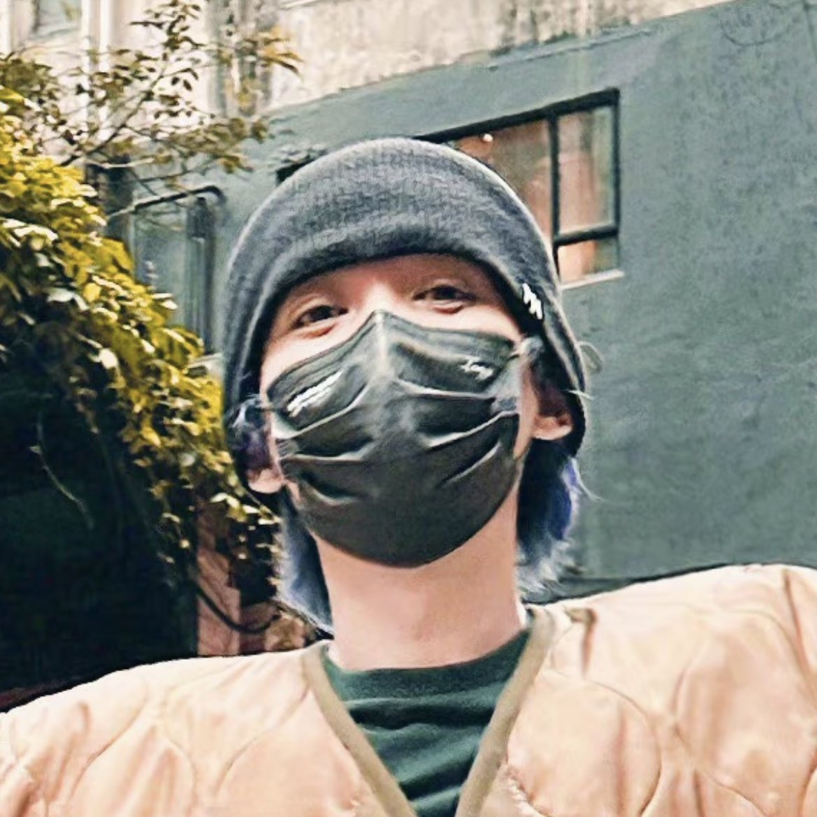 wenella_subs's tweet photo. His blue hair~ https://t.co/LdXS2koYw6