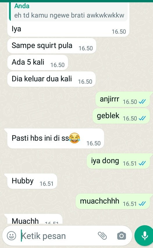 pass_pwt1992's tweet photo. Pantesan gabisa ditelp. Ngeue sm mantannya. Gapapa lah ya asal dengan partner tetap. Tambah horny.
#mmfpwt
#swingpwt
#swinger https://t.co/S8FHEsfoUz