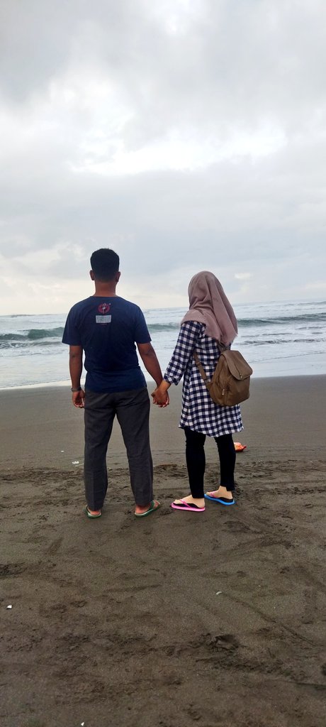 dindapuspawati's tweet photo. Tahun 2023 kita tutup dengan Terima kasih untuk baik buruknya, 
Untuk senang sedihnya, 
Sakitnya, 
Nangisnya, 
Ketawanya, semuanya.. 
Bolehkah berharap tahun depan bisa lebih baik lagi ya, ya Allah.. 
Semoga selalu diberi keikhlasan atas segala ketetapanMu ya Allah.. https://t.co/7OBkgml67m