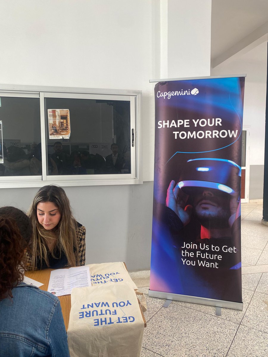 Capgemini_Maroc's tweet photo. Dans le cadre de la Semaine du Digital, organisée au sein de la région Fès-Meknès, #CapgeminiTSMaroc a eu l'honneur de participer aux journées de job dating. Nous sommes impatients de découvrir les talents qui pourraient contribuer au succès de notre équipe. https://t.co/QmRT83j3u9