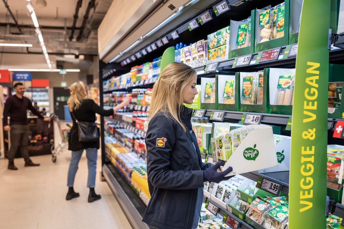 Medien_News's tweet image. Lidl Schweiz spornt zum veganen und alkoholfreien Januar an

aktuellenews.ch/artikel.cfm?ke…

#Veganuary #LidlSchweiz #Ernährung #DryJanuary #Detailhandel #Lebensmittel #Vemondo #Spirituosen #Aktuellenews #Helpmedia