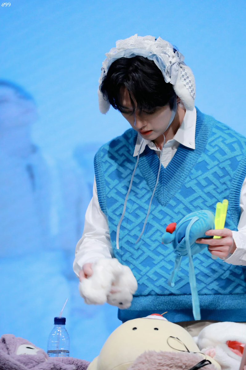 Redemption899_'s tweet photo. 231125

#StrayKids 
#LeeKnow #리노 https://t.co/tUWxeflyTg