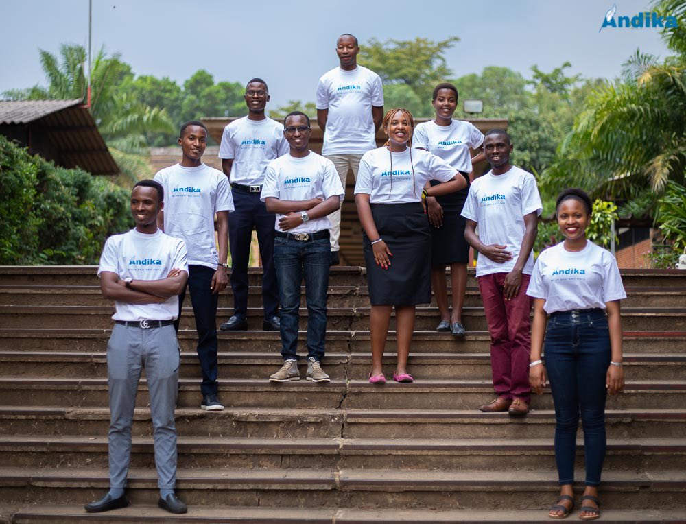 andikamagazine's tweet image. #flashback2023 [Our Success Story]

After her experience at @AndikaMagazine, @IgiranezaVanina left for studying in #Canada!

After completing her studies at the reference school “Amie des Enfants” in #Matana, @IgiranezaVanina completed a three-month professional internship at…