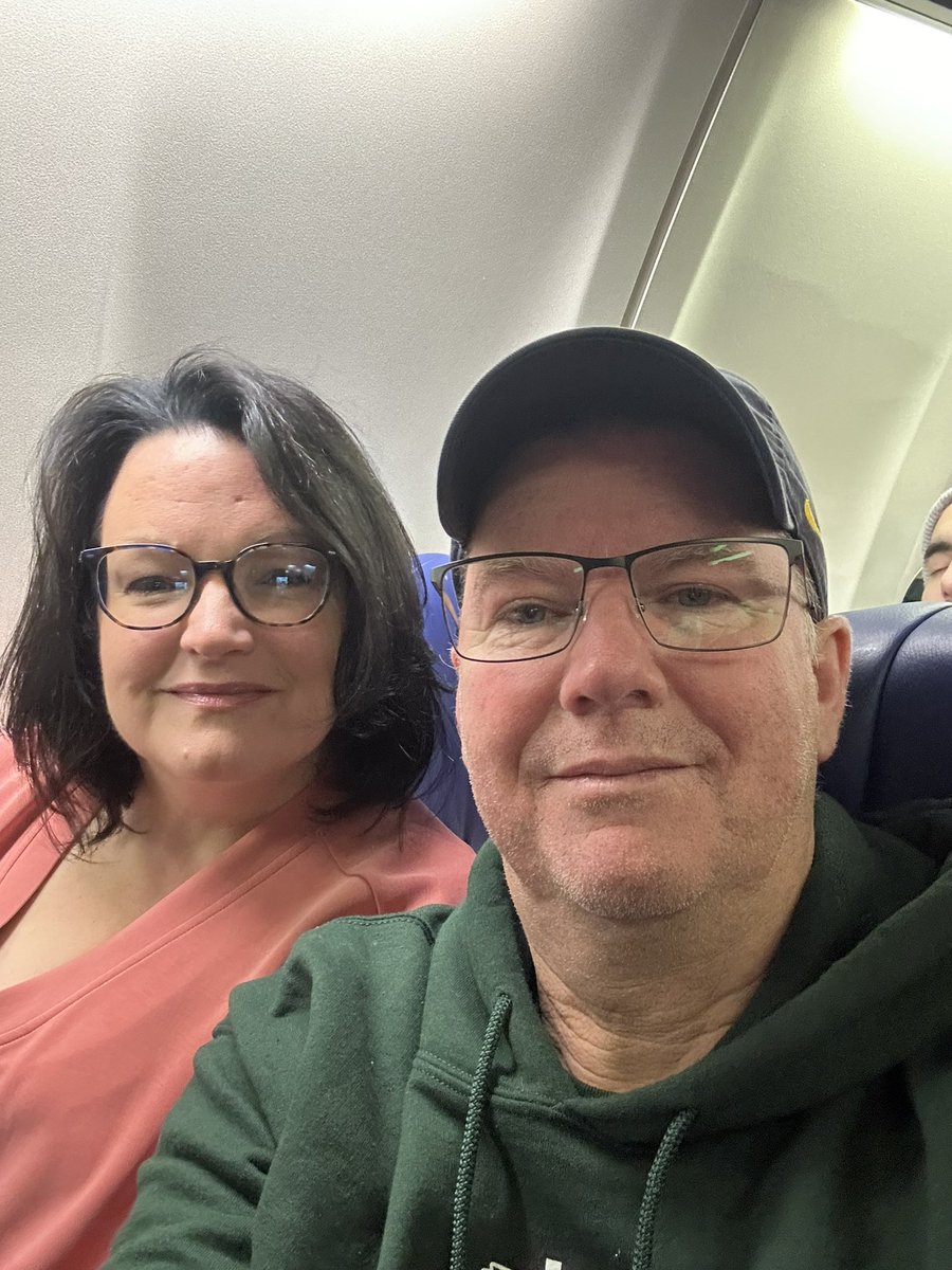 Coach_JSparks's tweet image. Wheels up in six minutes!  #LABound