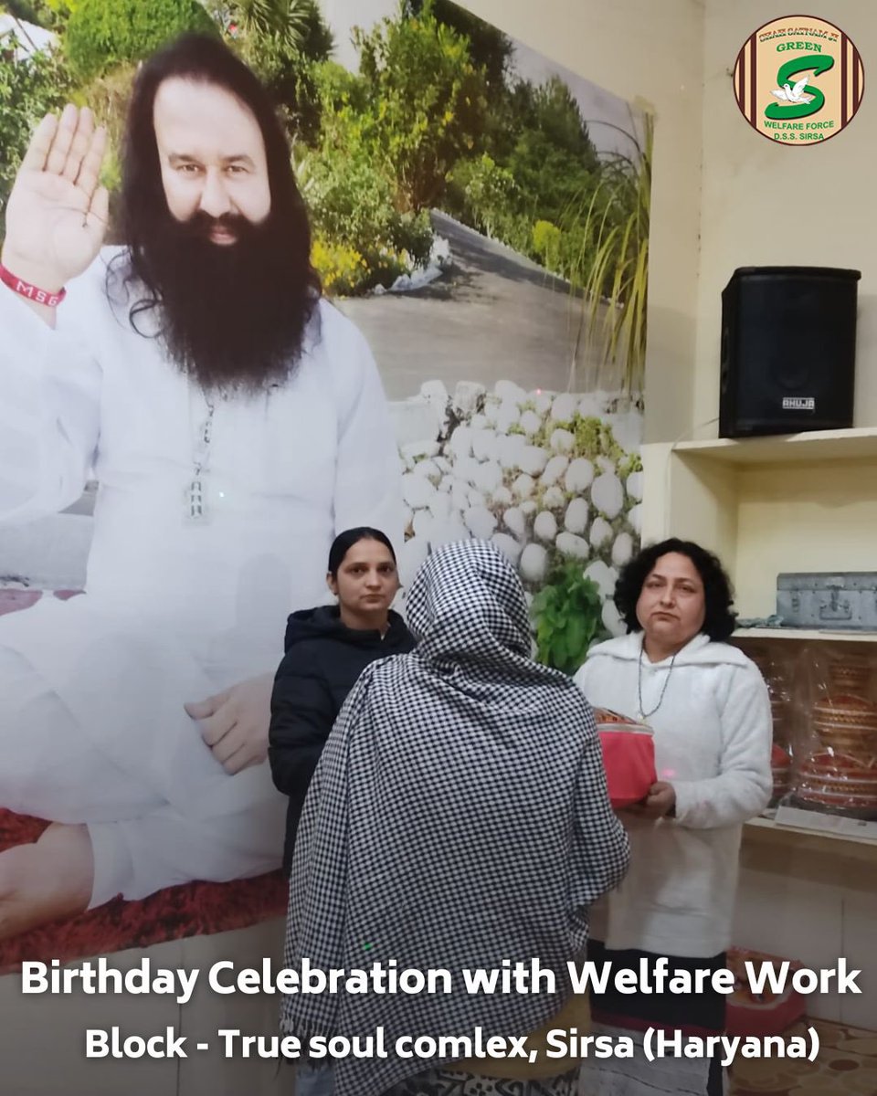 Shah Satnam Ji Green 'S' Welfare Force Wing volunteers are on a mission to simplify lives. This month, they've ensured that needy families have the essentials they need by distributing monthly ration kits, because a simpler life is a happier life. #RationDistribution #FoodBank