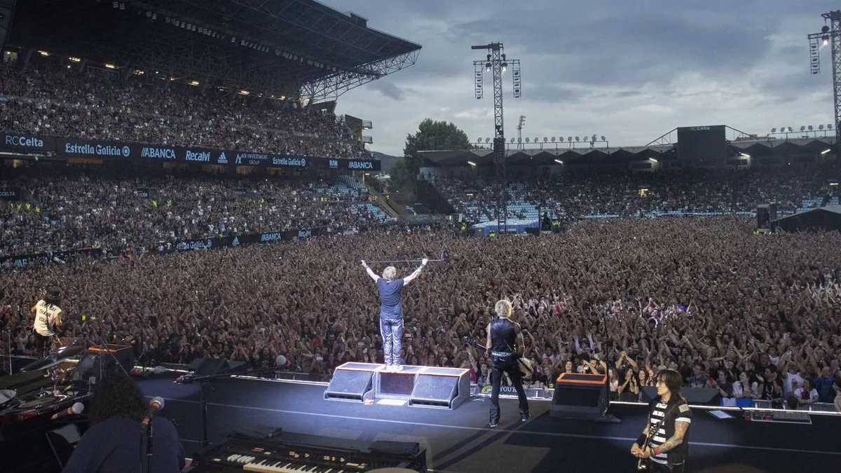 AitanaGlobal's tweet photo. ✦ 1 año para #AlphaTourBernabéu ✦

Un día como hoy, el próximo año, @Aitanax estará realizando su primer concierto en el estadio Santiago Bernabéu, en Madrid. Asistirán más de 60k personas.

Las entradas están completamente agotadas, ¡que ganas de vernos en un día tan especial! 🏟️