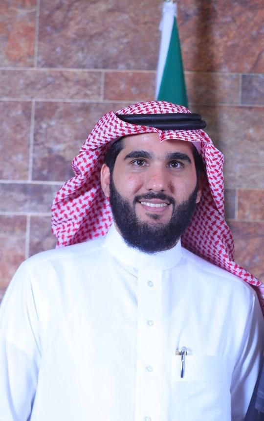 enucd2's tweet photo. يبارك ويرحب كافة منسوبي كلية #الهندسة بمحافظة #عنيزة لسعادة الدكتور عبدالرحمن بن عيسى الصفراني عضو هيئة التدريس بقسم الهندسة الكهربائية بمناسبة عودته إلى أرض الوطن بعد رحلته العلمية الناجحة في المملكة المتحدة وانضمامه إلى زملائه بالكلية. #جامعة_القصيم https://t.co/ZMTjpWwZjk