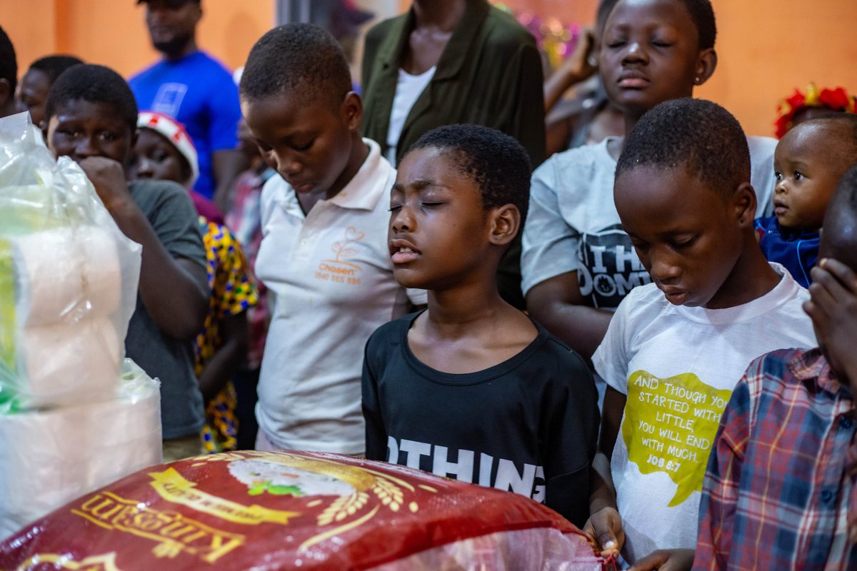 StarlightFound1's tweet image. #StarlightFoundation #TripleAGroupe #HoldMyHandsFoundation #LetsFeedTheStreetTogether #MerryChristmas2023 #SupportUsToday #NGO #Kids #Children #SayNoToStreetism #StreetConnectedChildren #CreatingImpact #LightingPaths #TransformingLives
#Thankful #Gratitude #NewYear2023