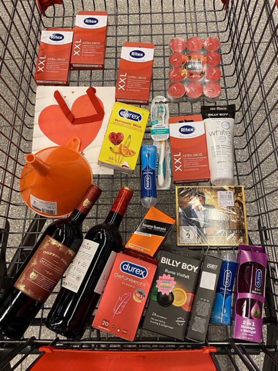 herr knax (satire) tweet media