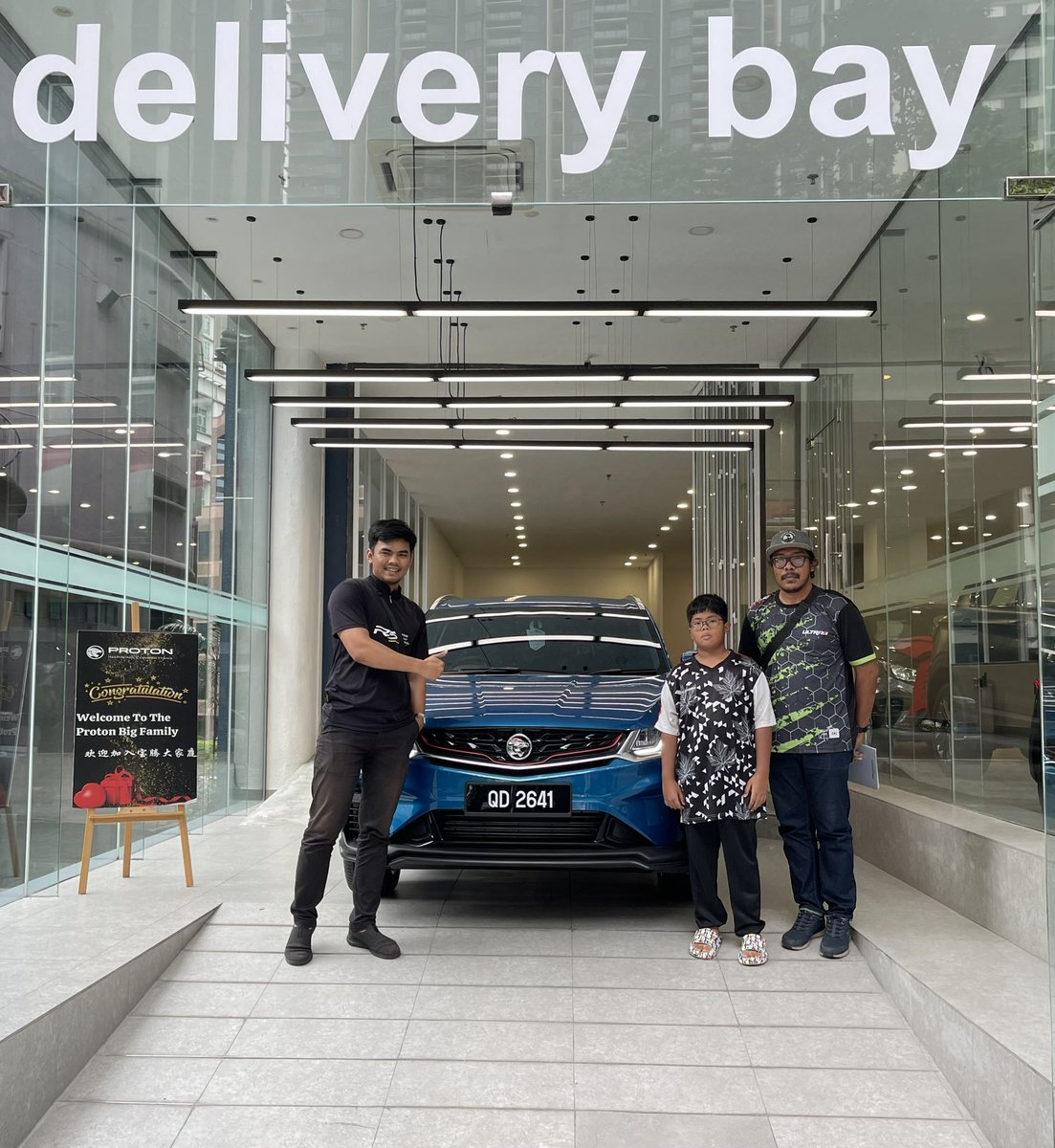 Alhamdulillah penutup tahun 2023 ni saya deliver Proton X50 Premium kepada Encik Izwan. Semua urusan sangat senang and deal online je, tahniah dan jutaan terima kasih!✨