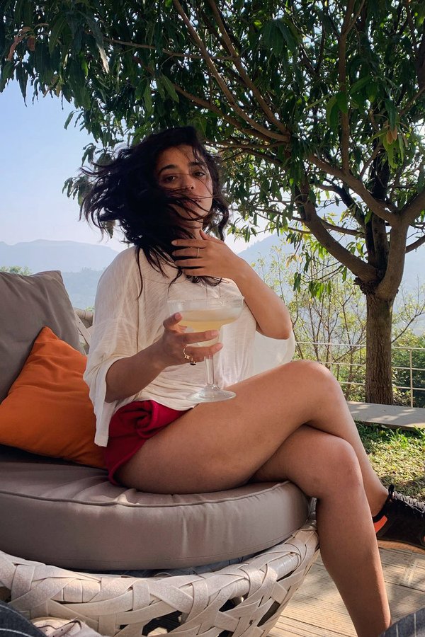 GCbY1BXbcAAz86z?format=jpg&name=900x900