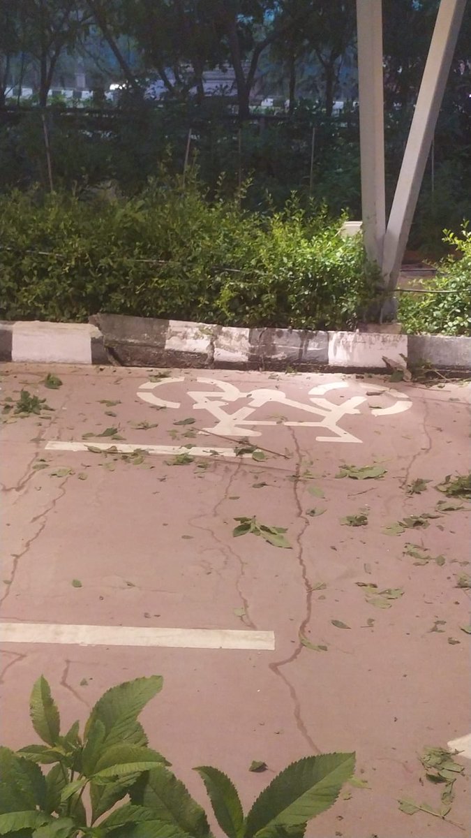 Ravi_1836's tweet photo. @PKranthiKumar17 @HydCyclingTrack @BirenSahoo777 @CYBTRAFFIC @sselvan @TopDriverIndia @CPCyberabad @arjitsoni12 @HydcyclingRev @healthway11023 @md_hgcl @TelanganaCMO @UjwalB_Journo @RajaniAmisha @TheNaveena @CoreenaSuares2 https://t.co/A13At7EhH8