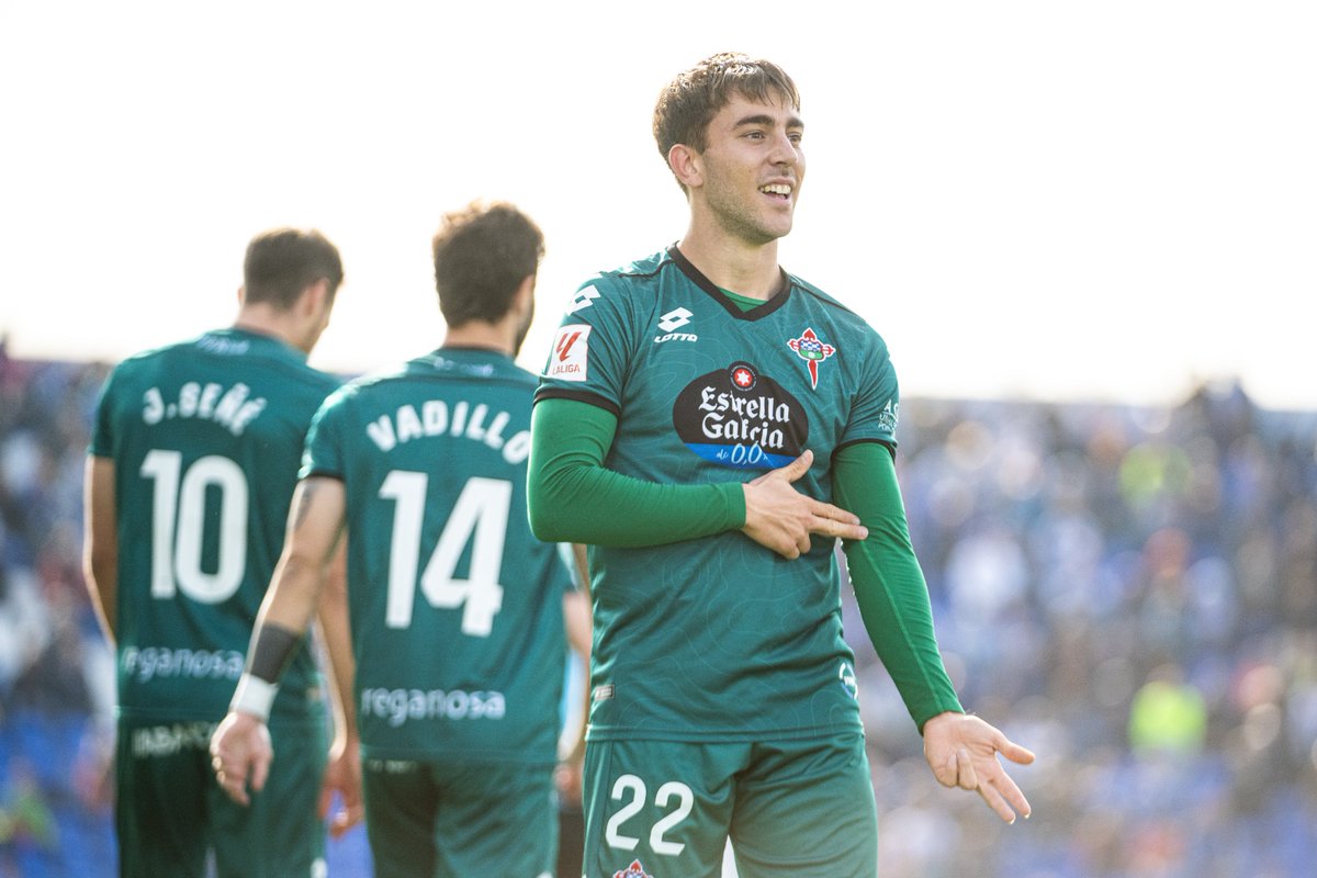 brunopenas_'s tweet photo. de lo más especial ha sido volver a ver A Malata disfrutar del fútbol profesional muchos años después. A veces cuesta contener la emoción cuando el Racing marca un gol🙃 https://t.co/CE6tHLlpXW