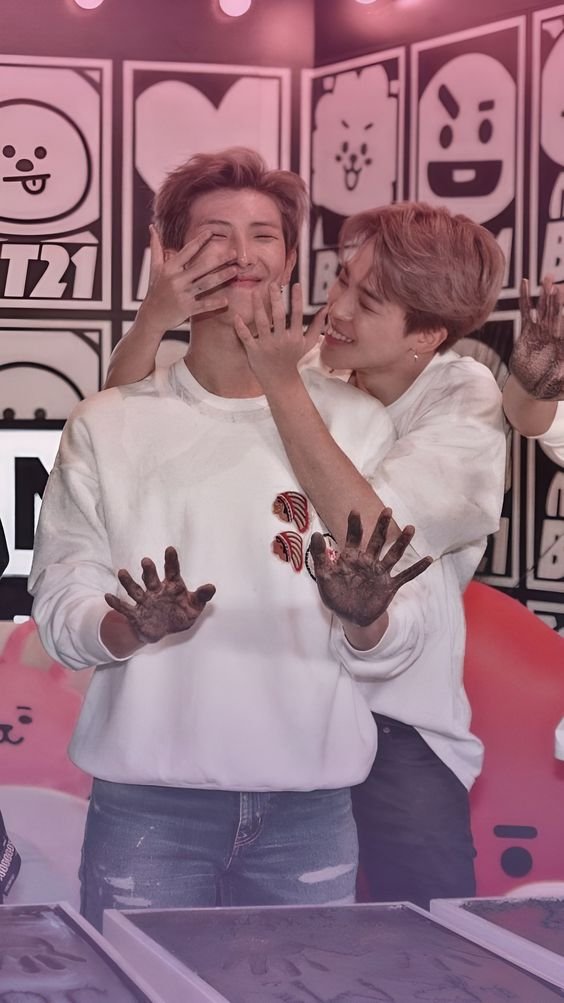 thvishie's tweet photo. minimoni bickering

~ A thread https://t.co/XR5ROFtuPc
