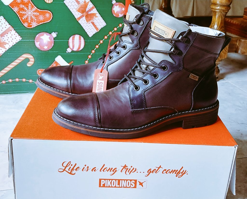 ErFakinMaikel's tweet photo. 🥾 Botines de #Pikolinos que me pillé ayer. Sencillos y muy cómodos. Color carbón.

Pequeño autorregalito 🎁 https://t.co/D5Kp2AZhkV