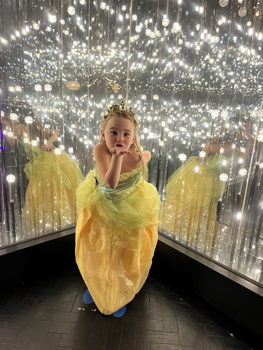 Goosecinder's tweet photo. #DisneyOnIce https://t.co/O9Cnen1UGe