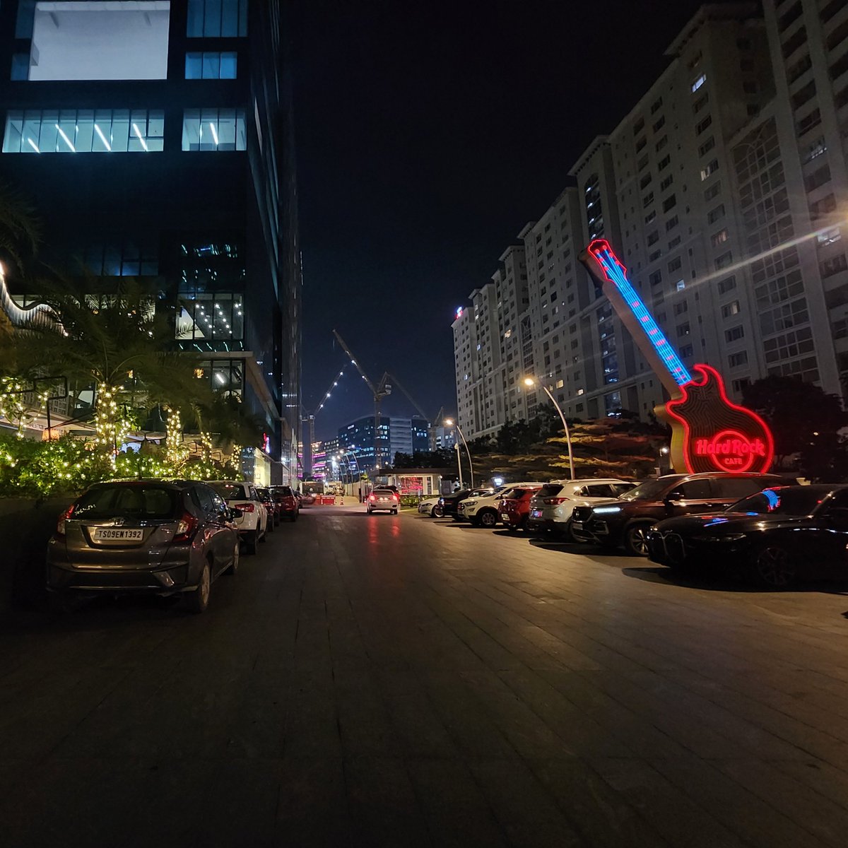 HyderabadMojo's tweet photo. #Cityscapes Nights at Sattva Knowledge City during winter are just pure vibes! 🤌

📸 : Self &amp; URSA009/SSC https://t.co/SCKl1S79xp