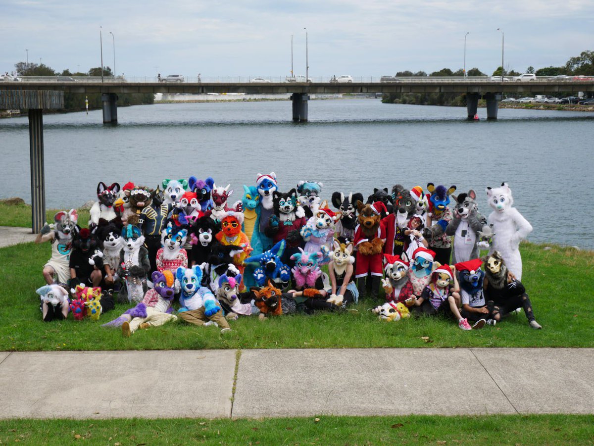 Thank you everyone for yet another amazing year! It’s been a blast 💚

Merry Christmas, and hope everyone has an awesome New Year!

Ft: Everyone from S2! You all are amazing
📸: <a href="/FireflashGote/">Fireflash</a>